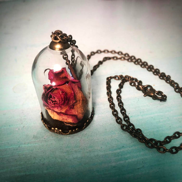 Necklace - Terrarium Rose or Fly Trap – Boutique du Vampyre