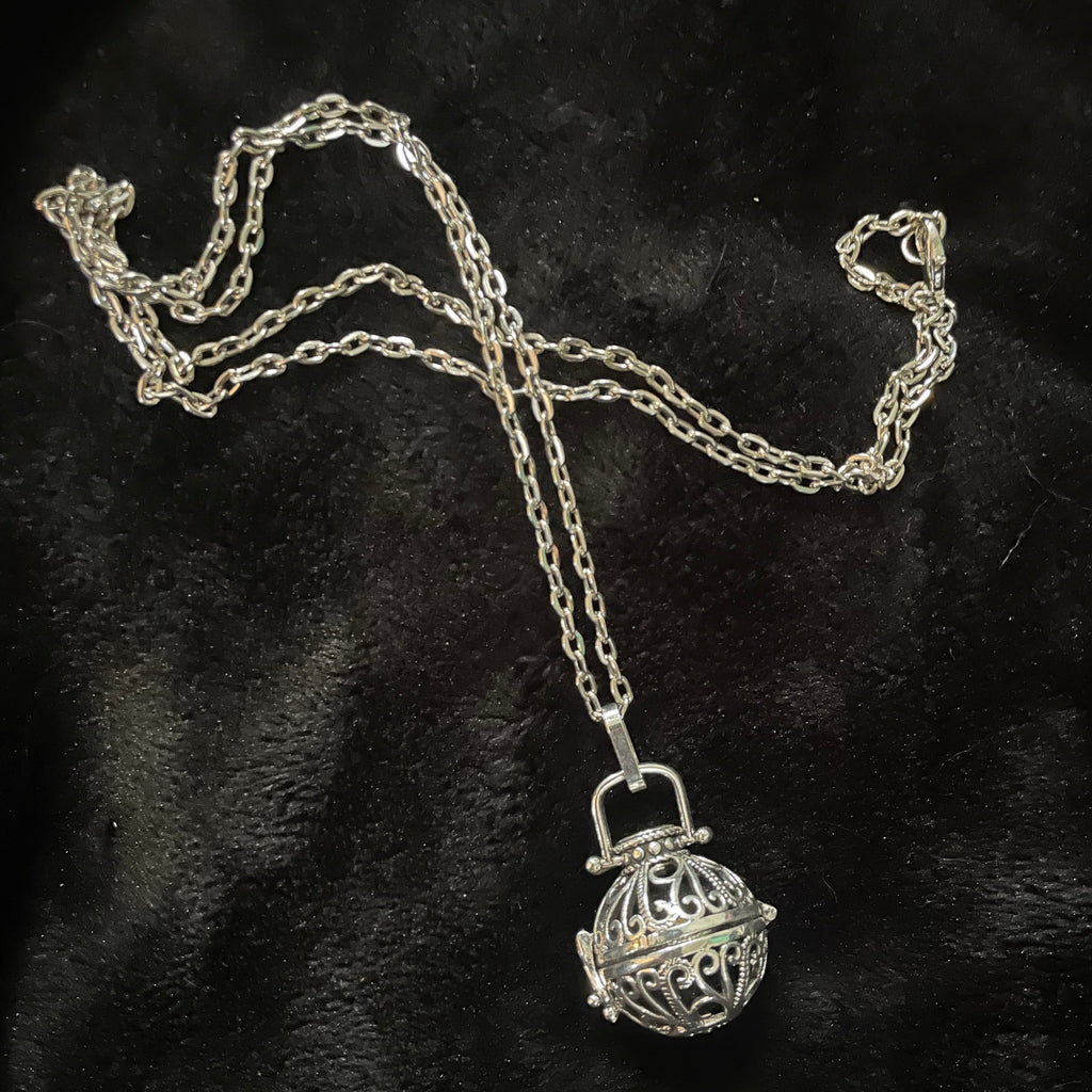 Perfume pendant