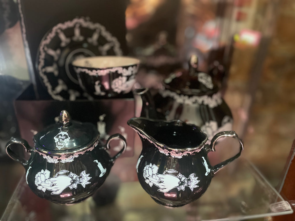 Lucerna Tea Set Food & Drink – Boutique du Vampyre