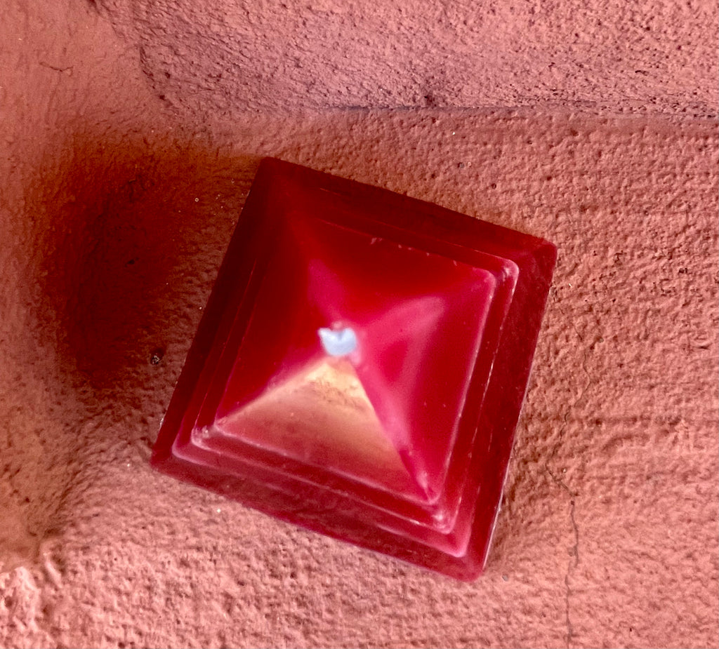 Vampire Fortune Candle - Mini Pyramid