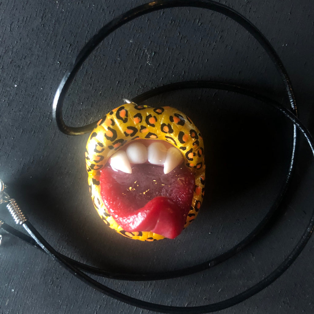 Vampire Lips Shiny Pendant Necklace