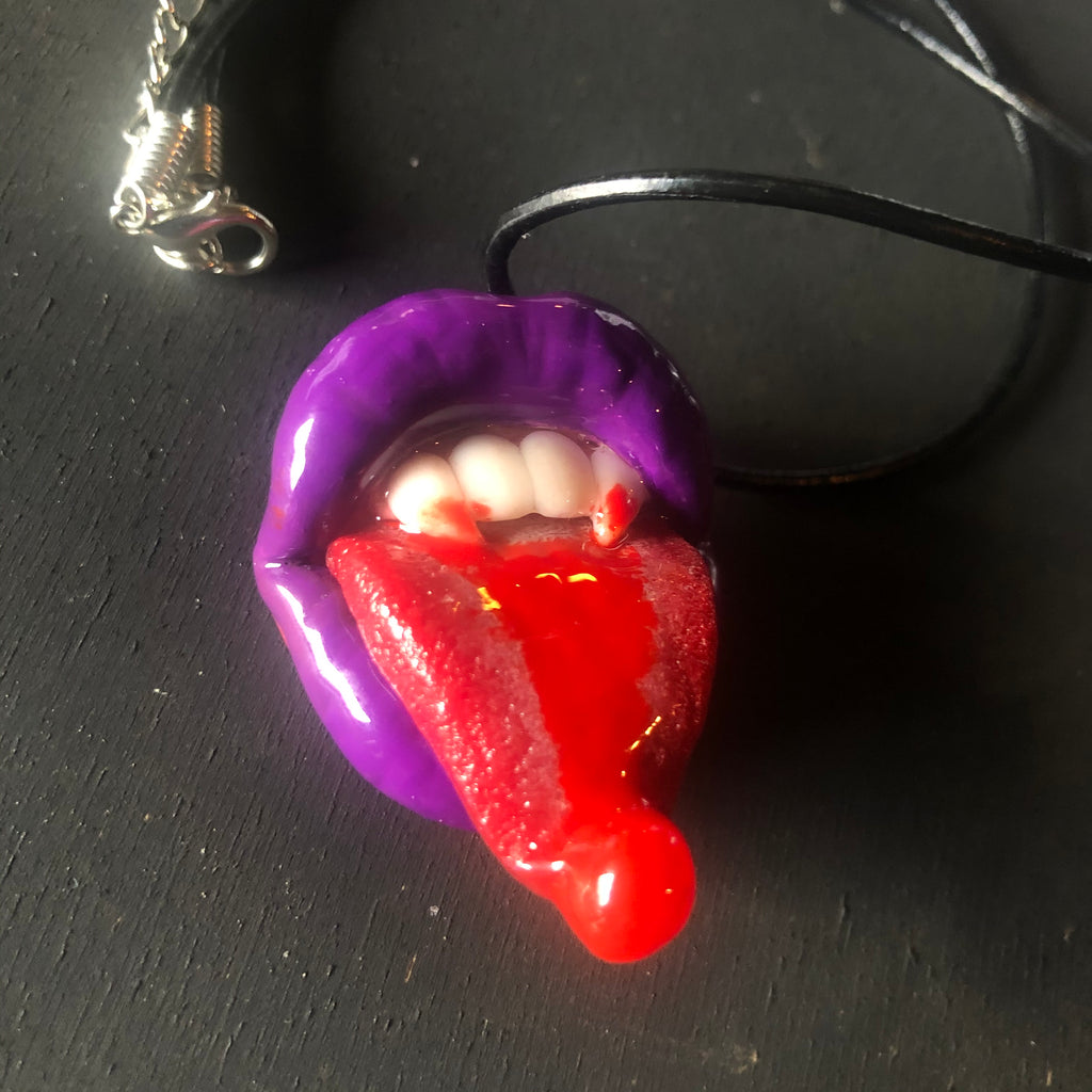 Vampire Lips Shiny Pendant Necklace