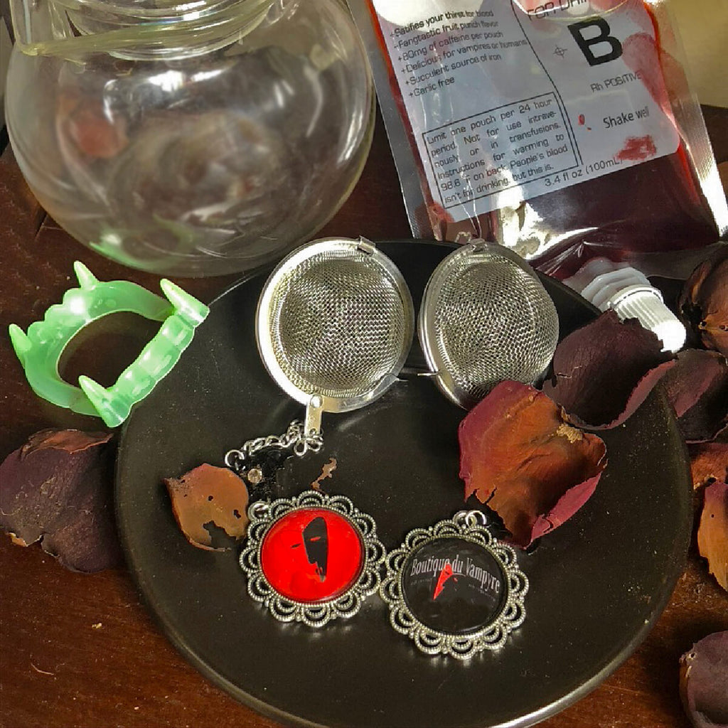 Tea Strainer - Boutique du Vampyre