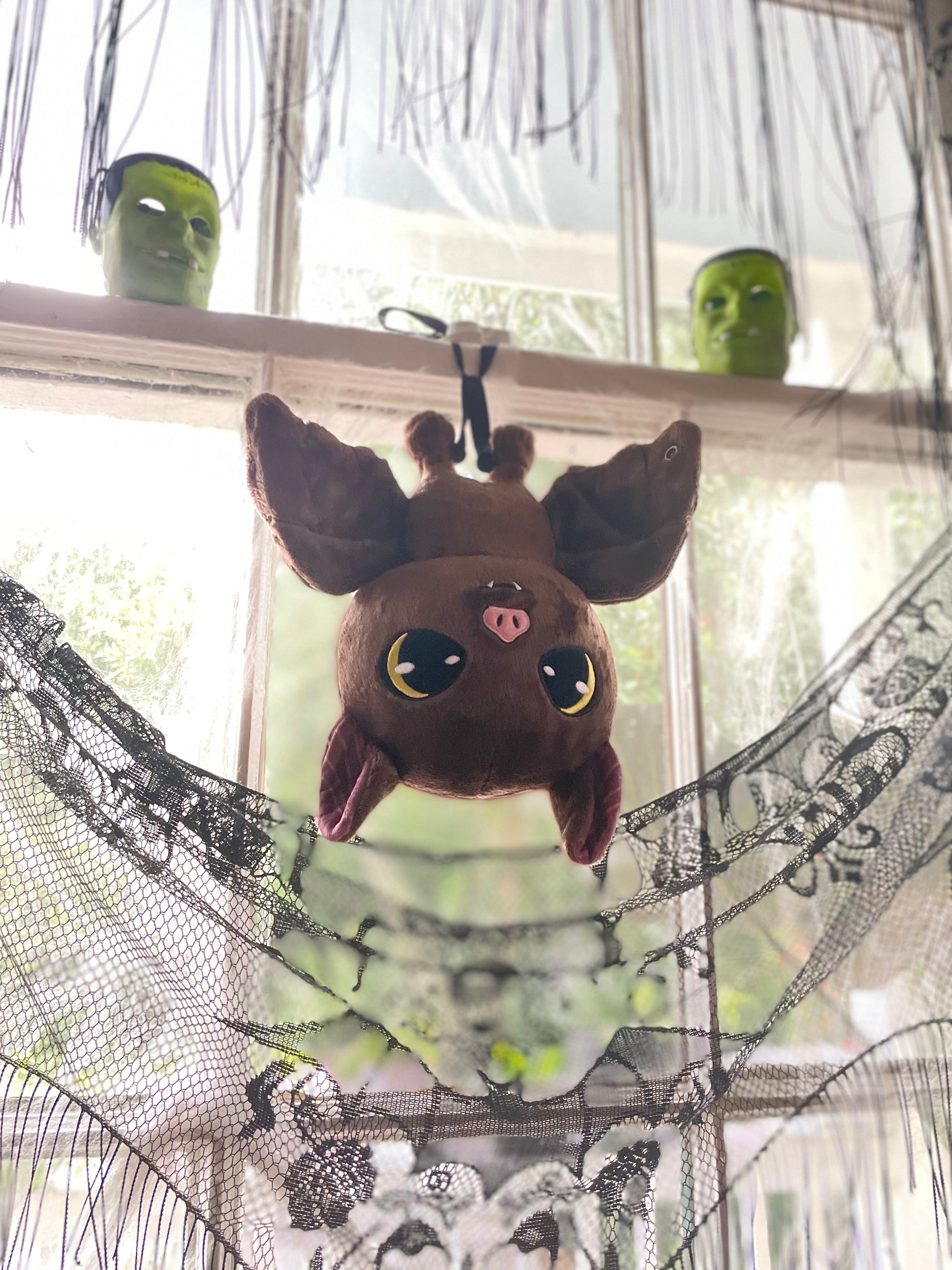 Bat Plushie Battholomew – Boutique du Vampyre