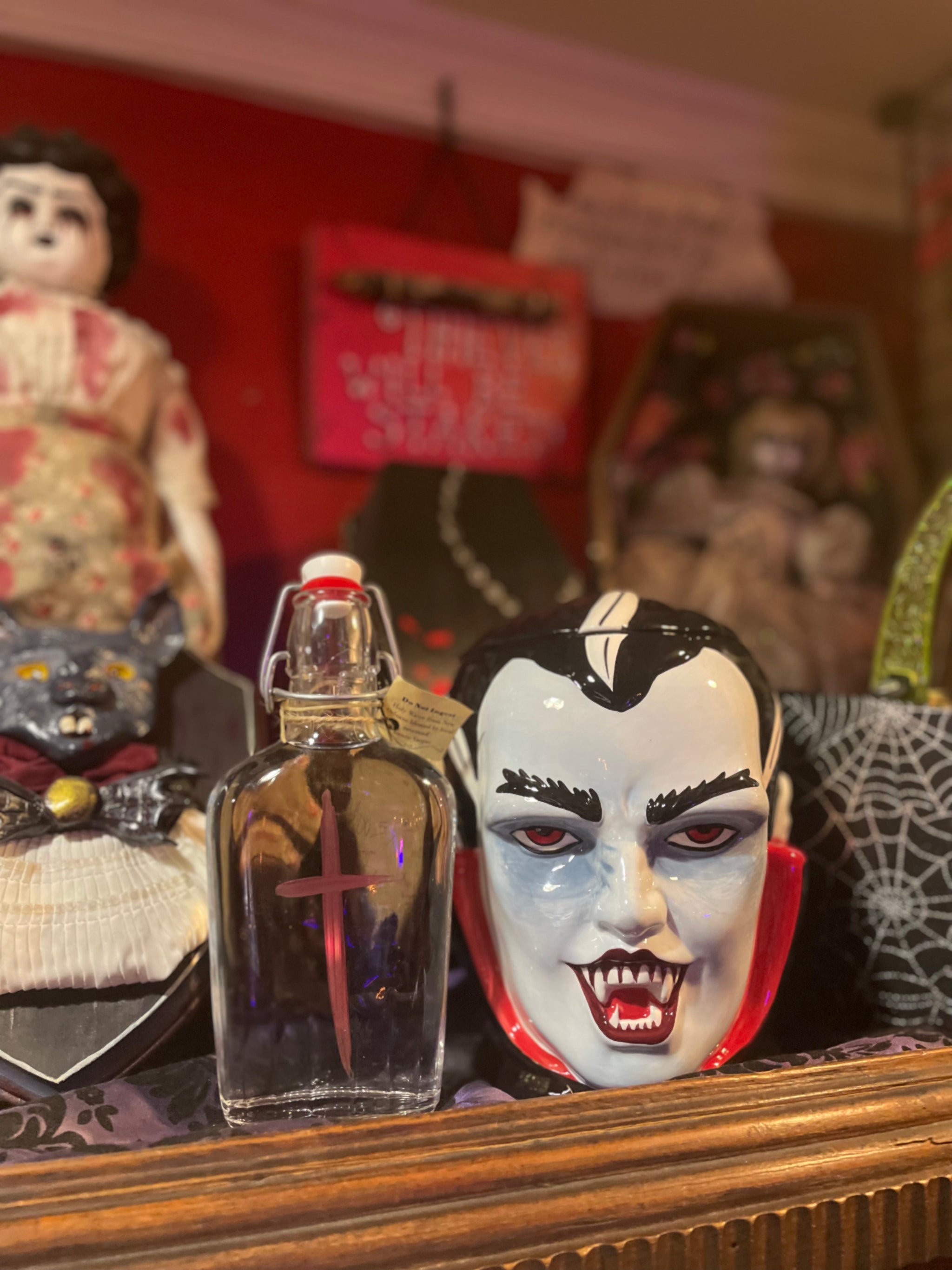 Vampire Ceramic Cookie Jar – Boutique du Vampyre